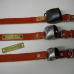COLLARI CUOIO CON CAMPANE